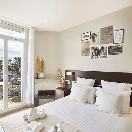 Du Vieux Port Otel 3*