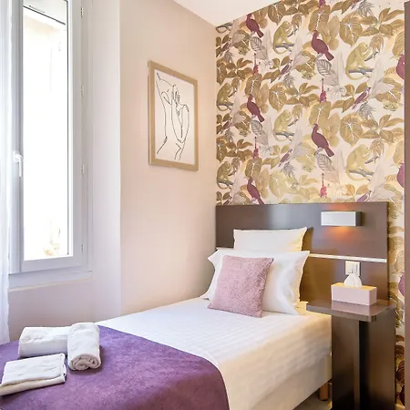 Du Vieux Port 3*
