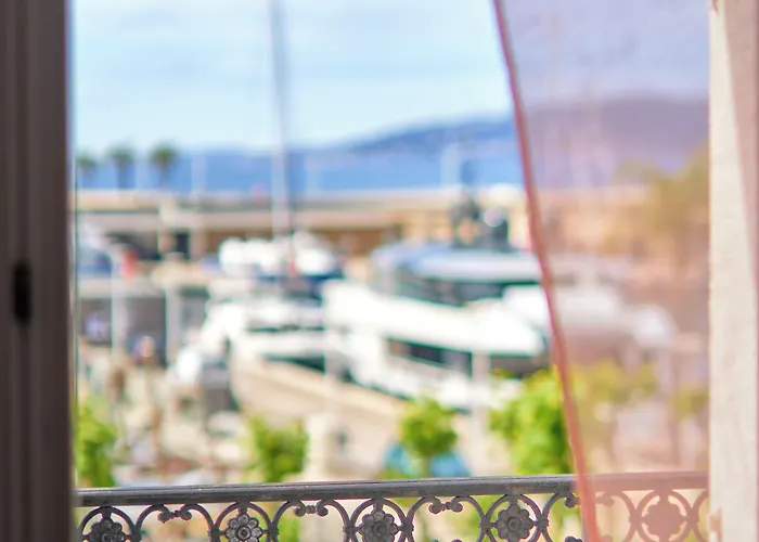 Du Vieux Port Hotel Saint-Raphaël