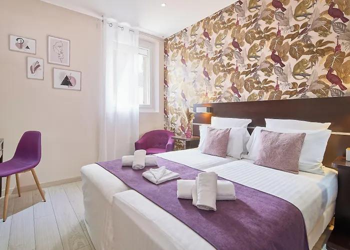 Hotel Du Vieux Port Saint-Raphaël